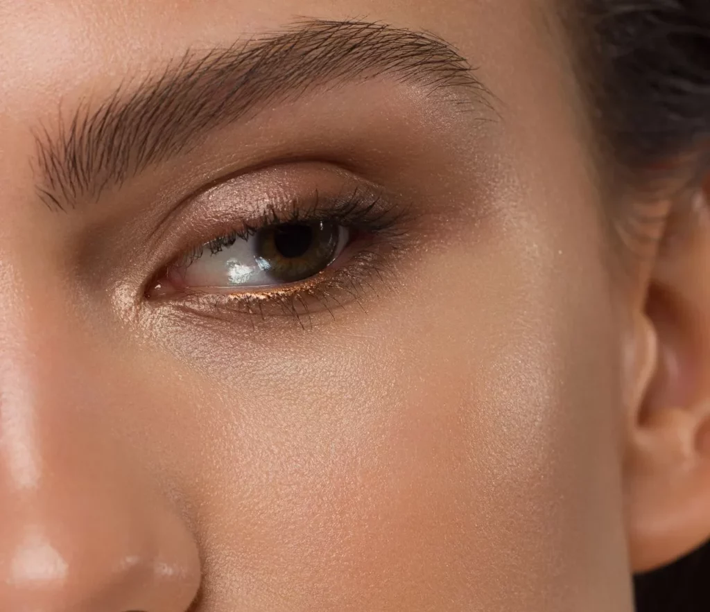 Hide Blepharoplasty Scars Featured