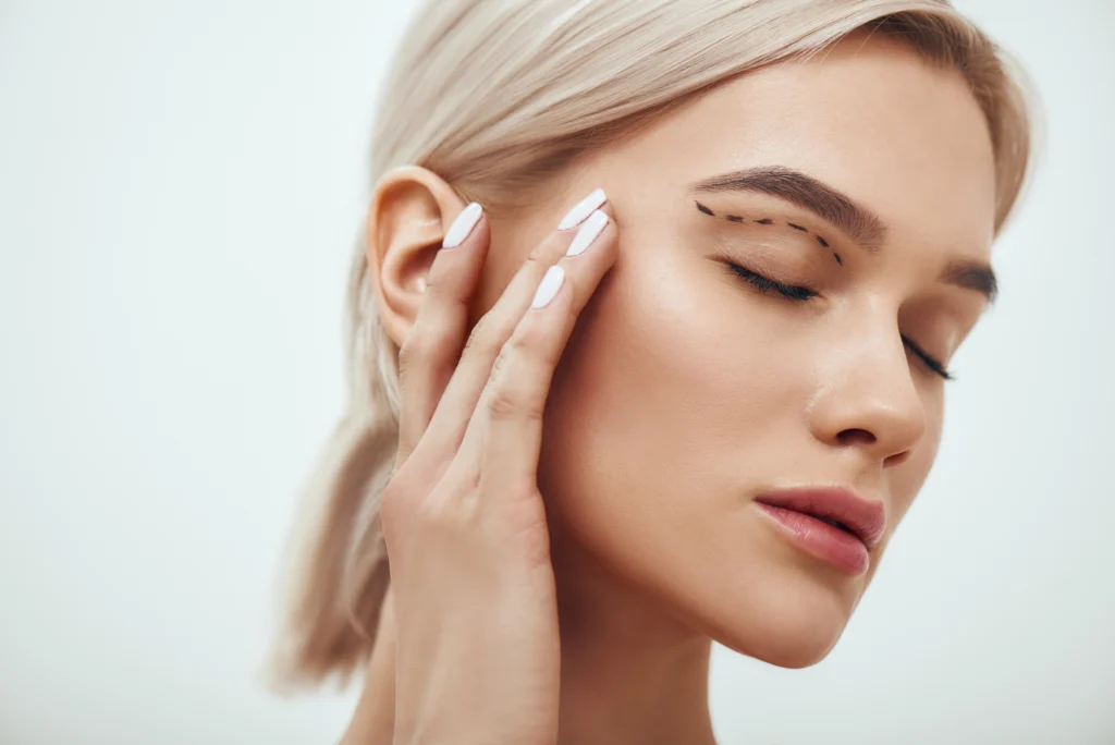 Blepharoplasty Scars: How Long for Blepharoplasty Scars to Heal? Banner