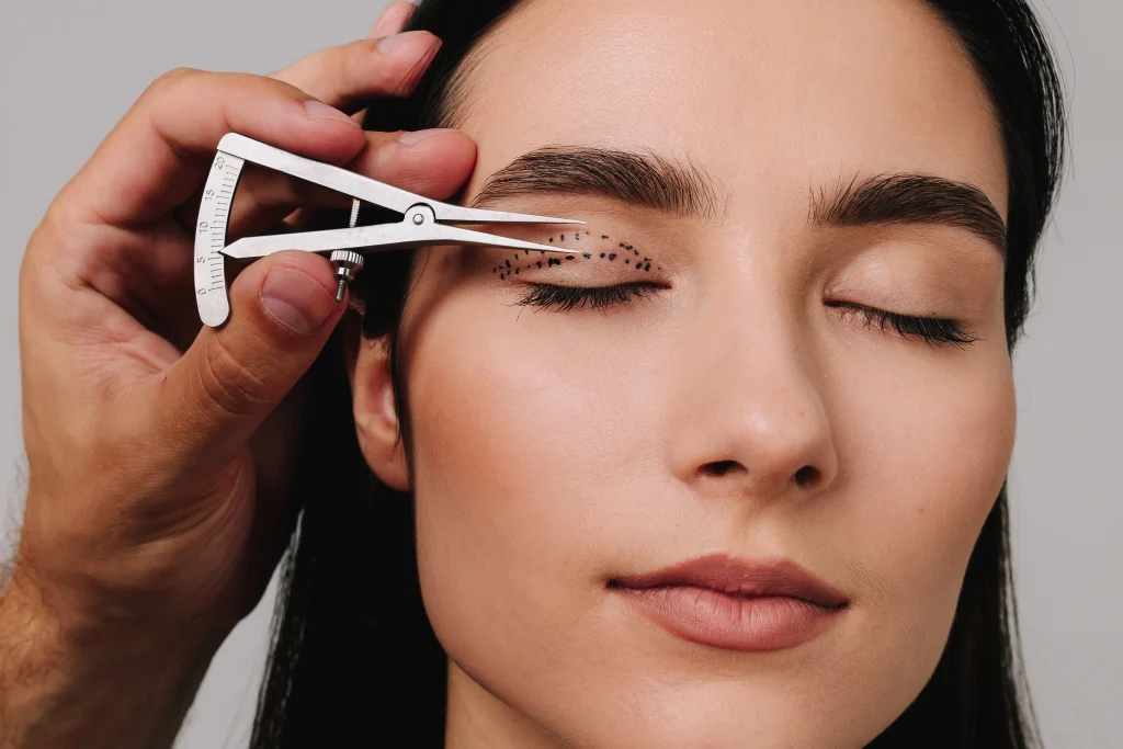 How Much Does Eyelid Surgery (Blepharoplasty) Cost? banner